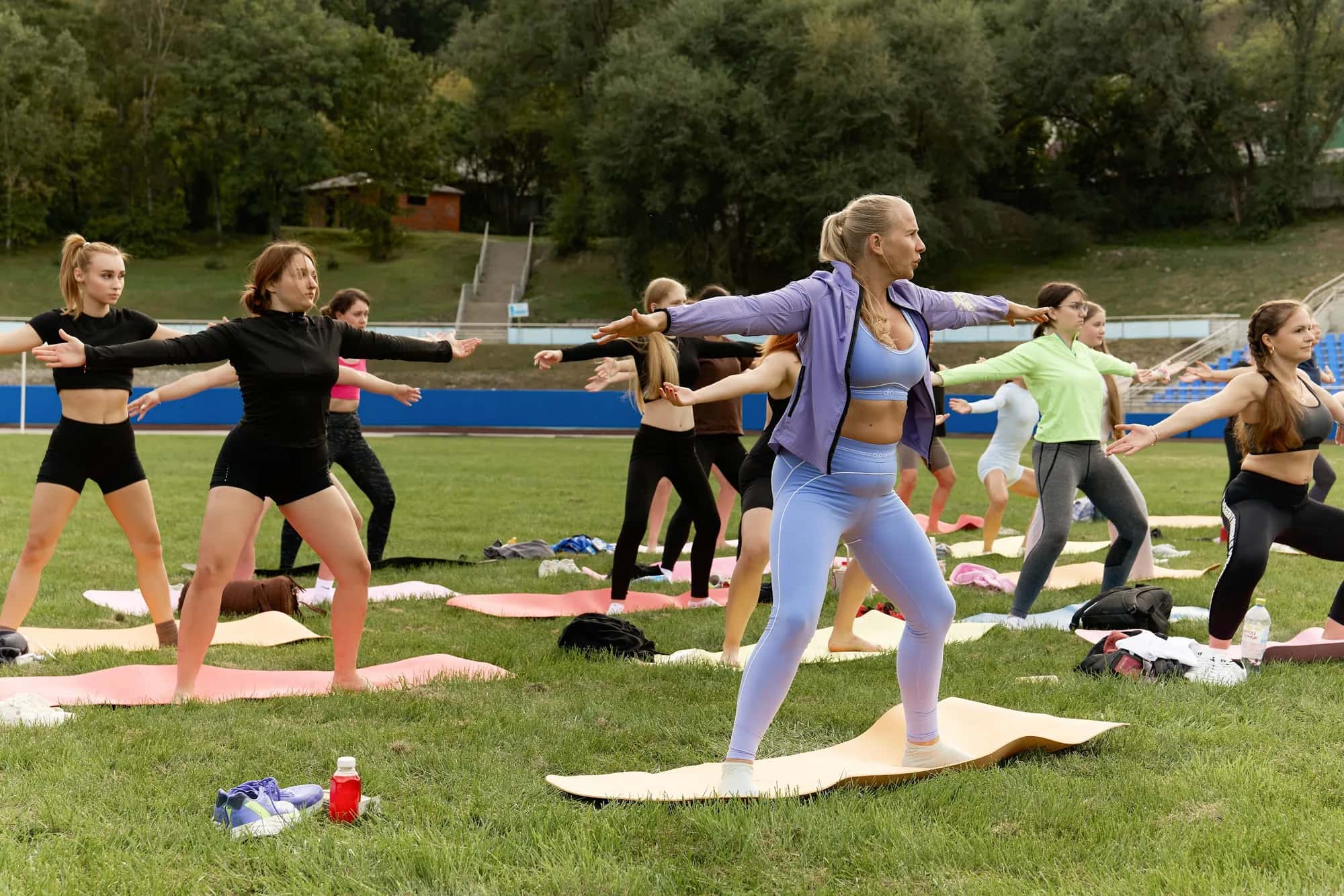 Массовая тренировка MyStreching, стадион Водник, 05 июля 2025 — фото 15