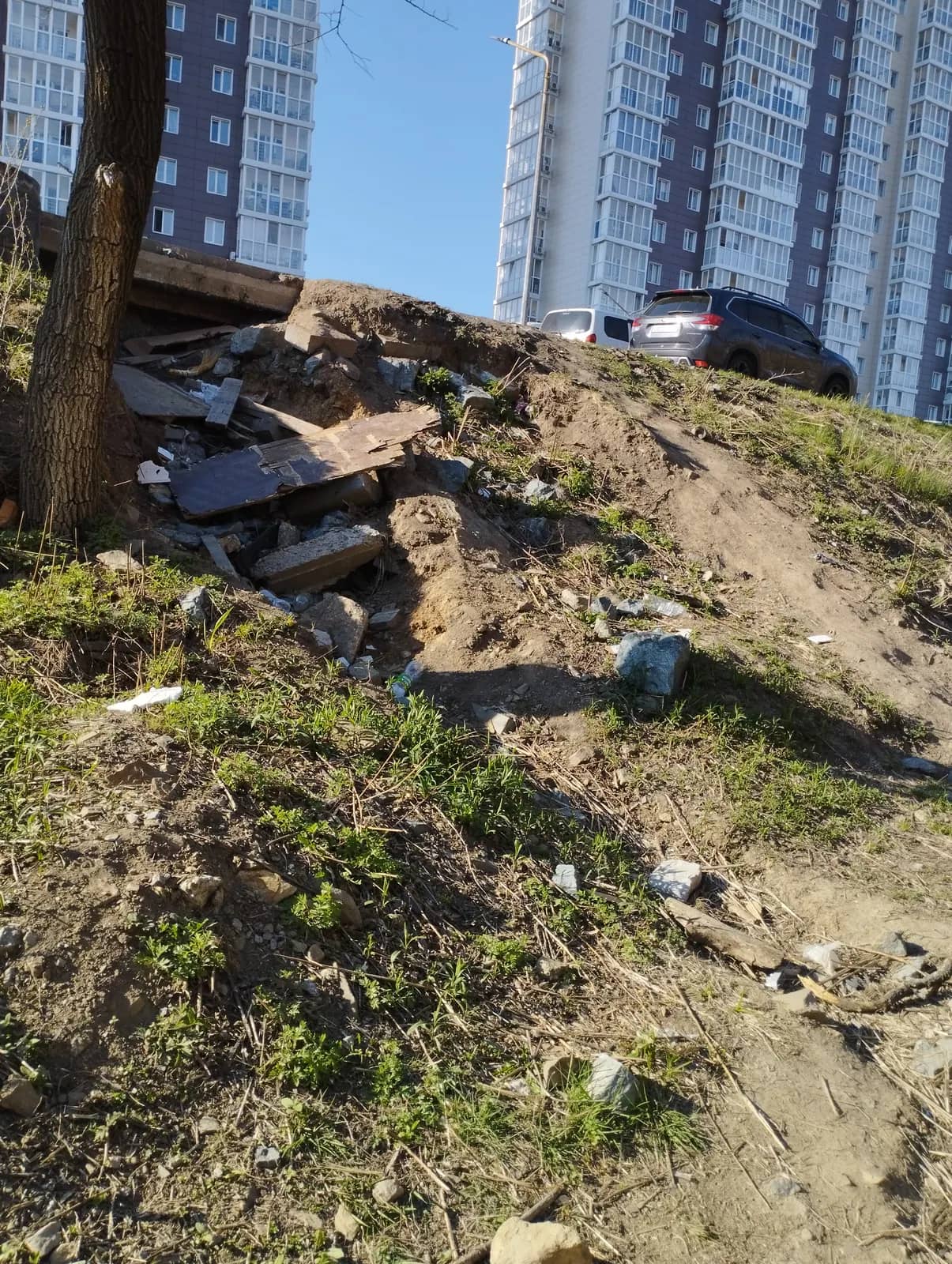 Жители домов на Добролюбова пожаловались на разруху 