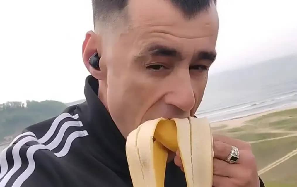 Полиция заинтересовалась человеком-пауком на опоре ЛЭП в Находке