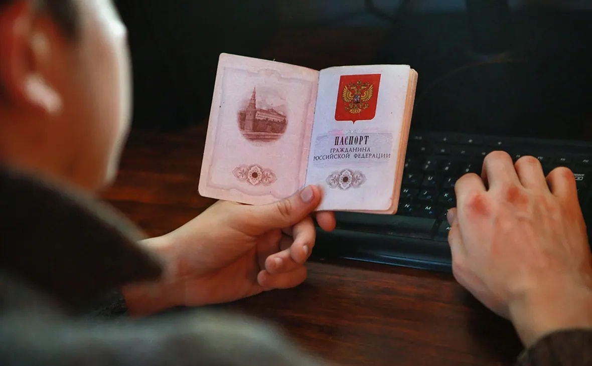 Минцифры планирует ввести возрастную идентификацию на всех сайтах
