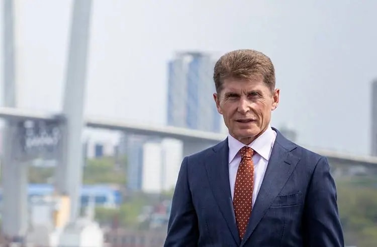 Губернатор Приморья поздравил жителей с Днём России