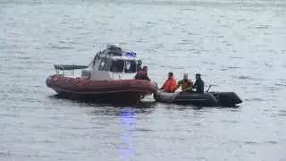 Около 40 человек упали в море при обрушении моста в бухте Муравьиной
